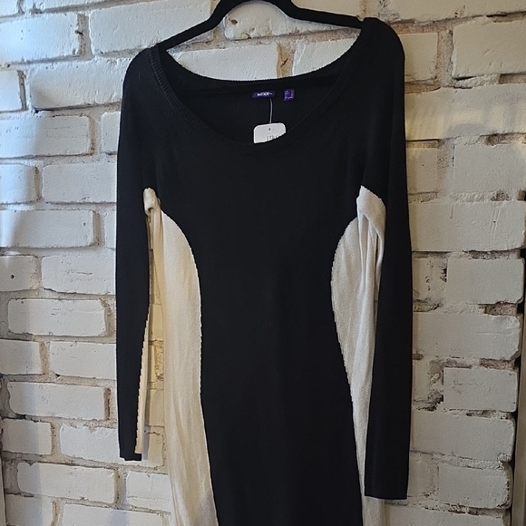 Mexx Dresses & Skirts - Mexx Black and Cream Colorblock Long Sleeve Bodycon Dress